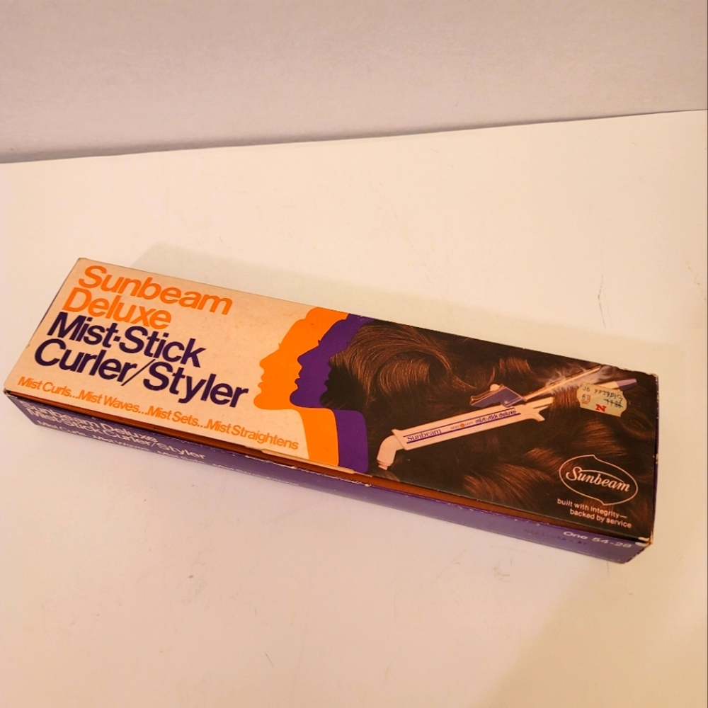Sunbeam Deluxe Vintage hair curler/styler. New in box. 1975